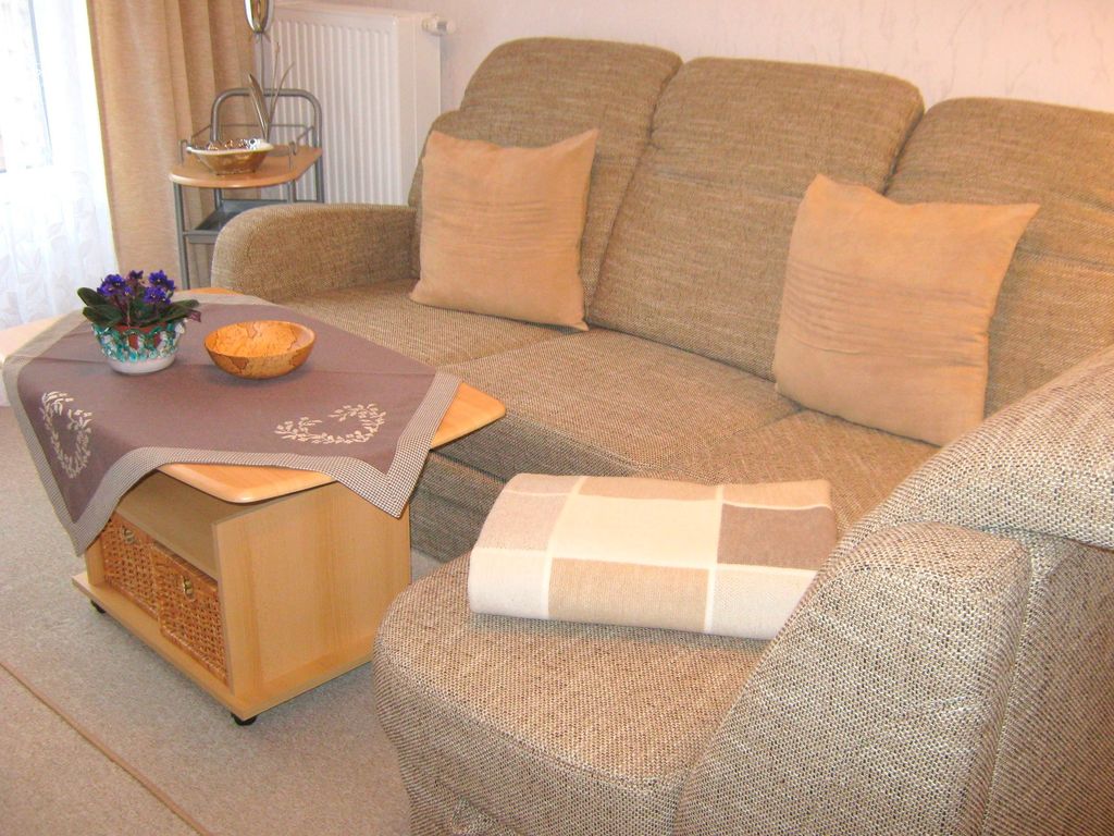 Haus am Kojenteich - Whg. 1 - Klosterdorf Cismar - gepflegte Wohnung auf idyllischem Seegrundstück