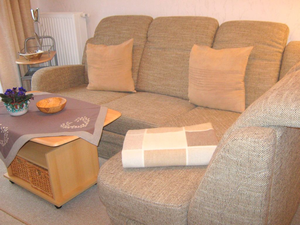 Haus am Kojenteich - Whg. 1 - Klosterdorf Cismar - gepflegte Wohnung auf idyllischem Seegrundstück