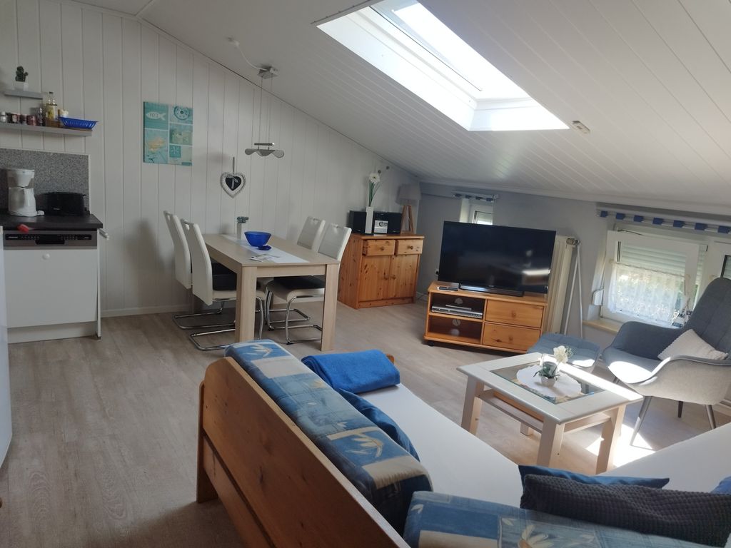 Haus Sandra Fewo 8, Box-Betten, 1. Stock, Terrasse mit Strandkorb