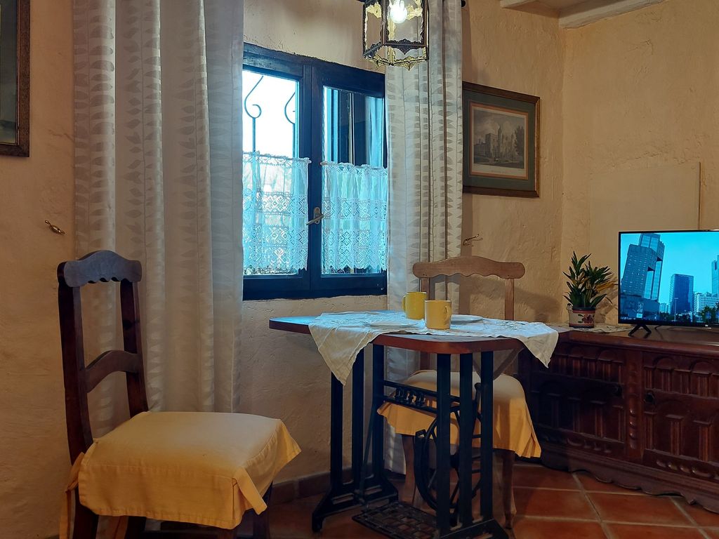 Apartamentos Monasterio de San Antonio - Rustikales Apartment mit kleiner Innenhofterrasse