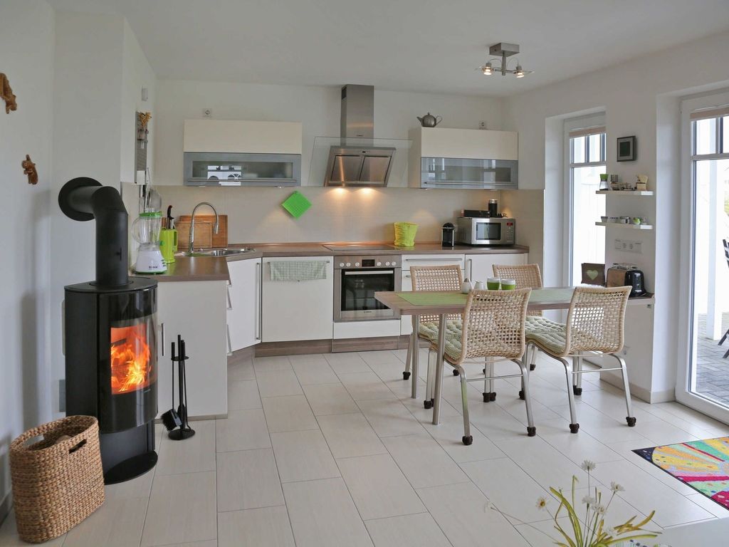 Hart am Wind · Kamin · Terrasse · WLAN · 300 m zum Strand