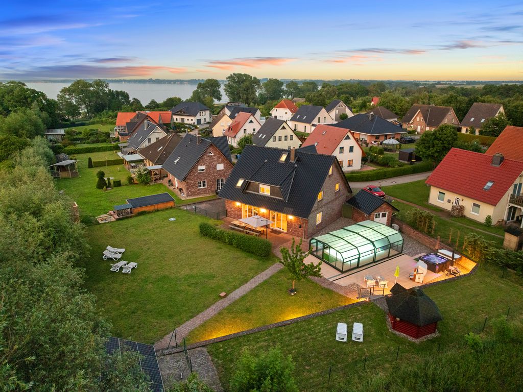 Villa Jenny mit Pool