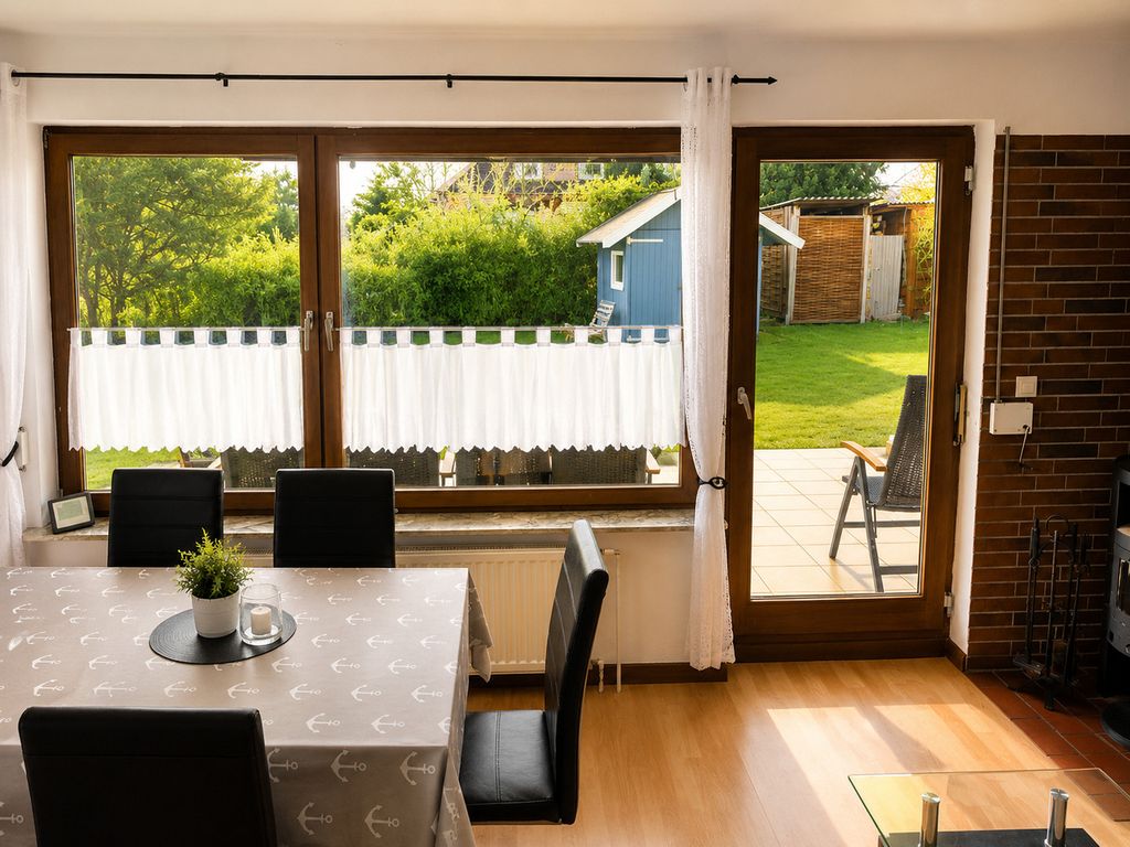 Ferienwohnung Nautilus &bull; Terrasse & Garten &bull; Glasfaser-WLAN &bull; Hunde willkommen &bull; Schlei & Ostsee