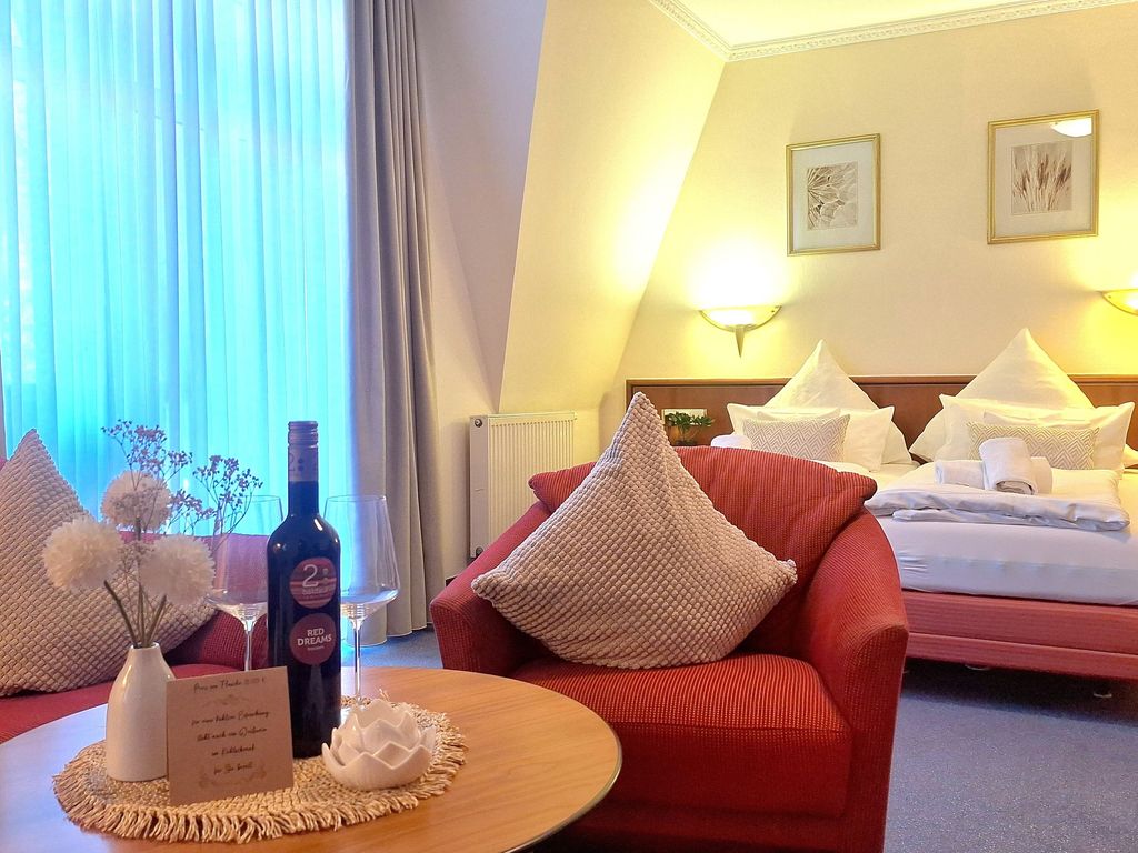 1 Raum Apartment großer Balkon