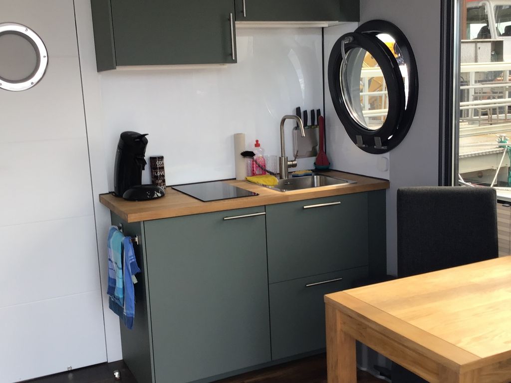 exclusives Hausboot "Tante Trost"