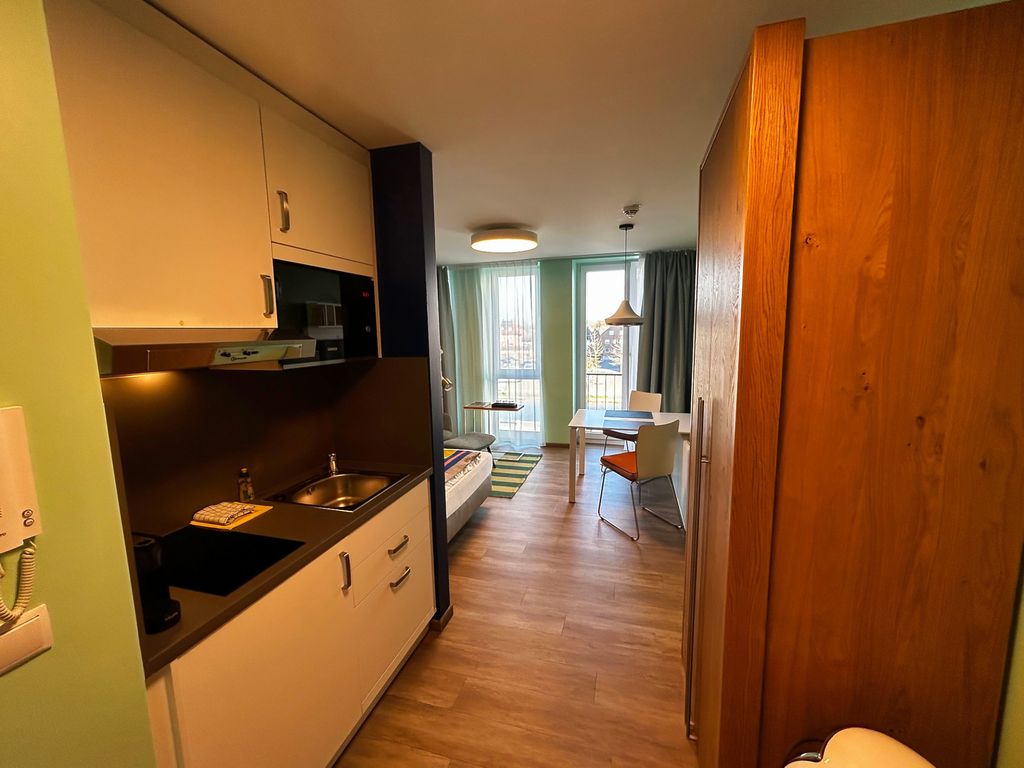 NINO-Boardinghouse 12 - ruth's apartment