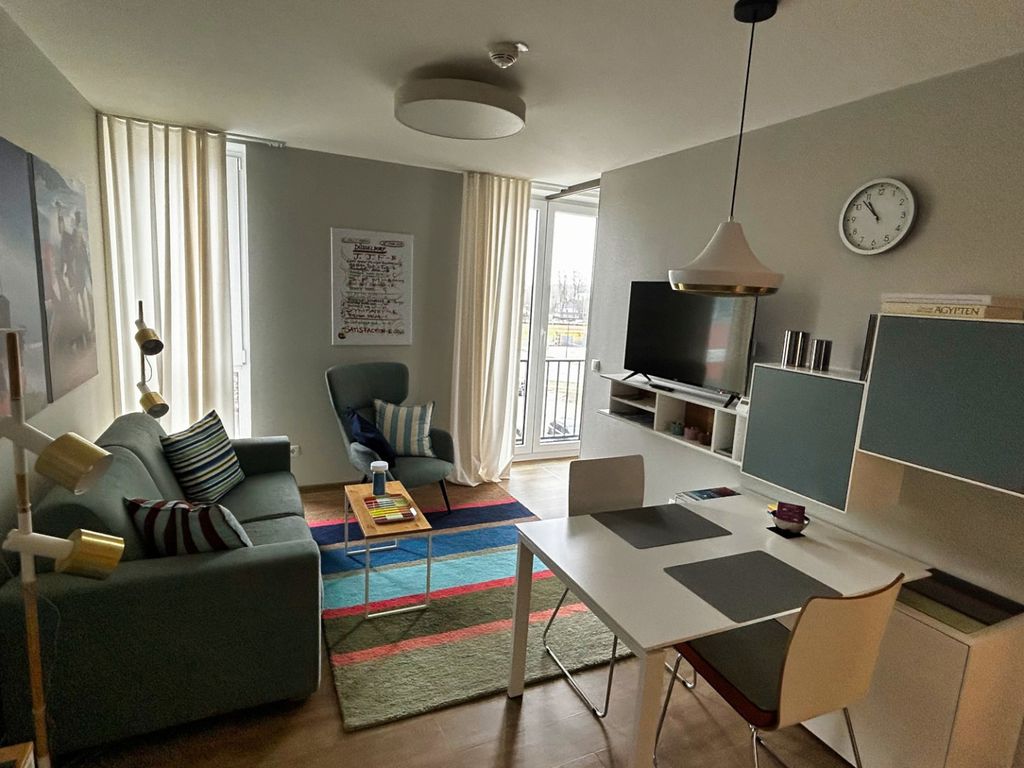 NINO-Boardinghouse 4 - ruth's apartment
