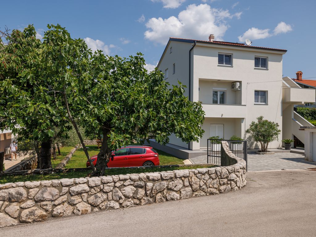Apartment Karmen