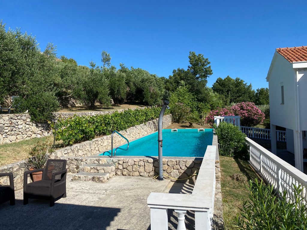 Wohnung für 2+2 Personen mit Pool