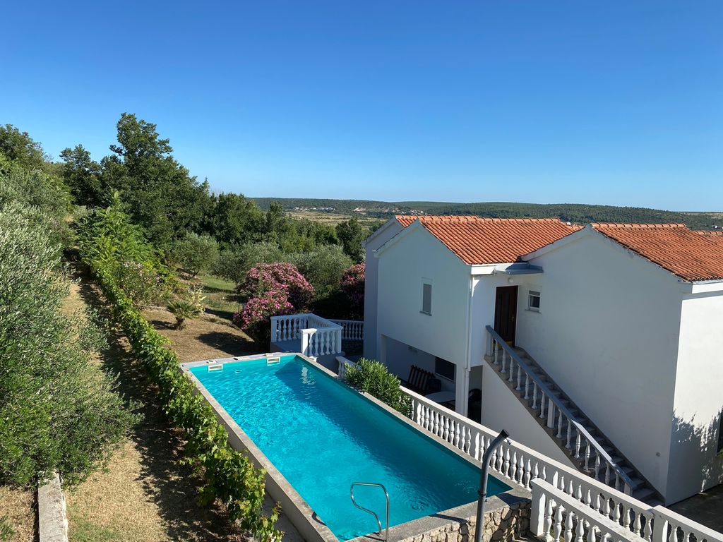 Wohnung für 2+2 Personen mit Pool