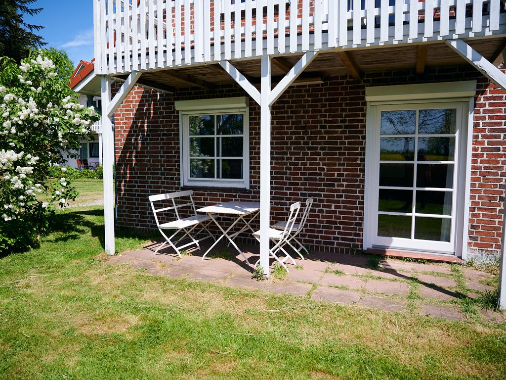 Süße Wohnung direkt am Wald (rotes Haus EG)
