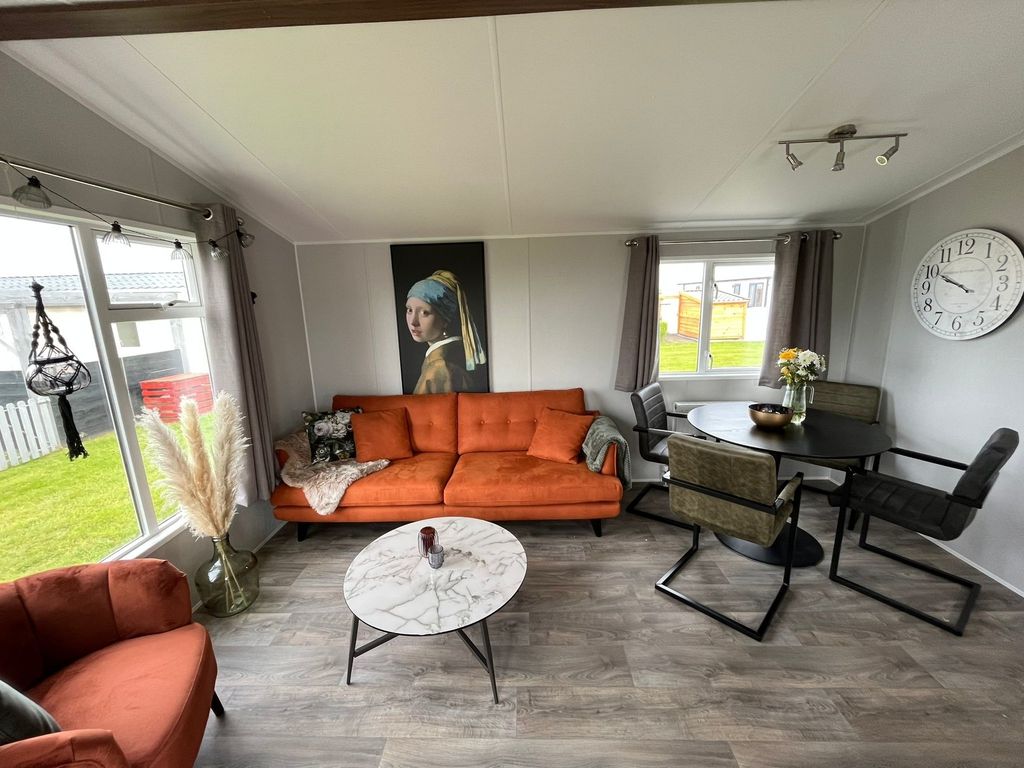 Neues Ferienhaus Chalet Nr.73 zweite Reihe direkt am  Wattenmeer, komplett eingezäunt