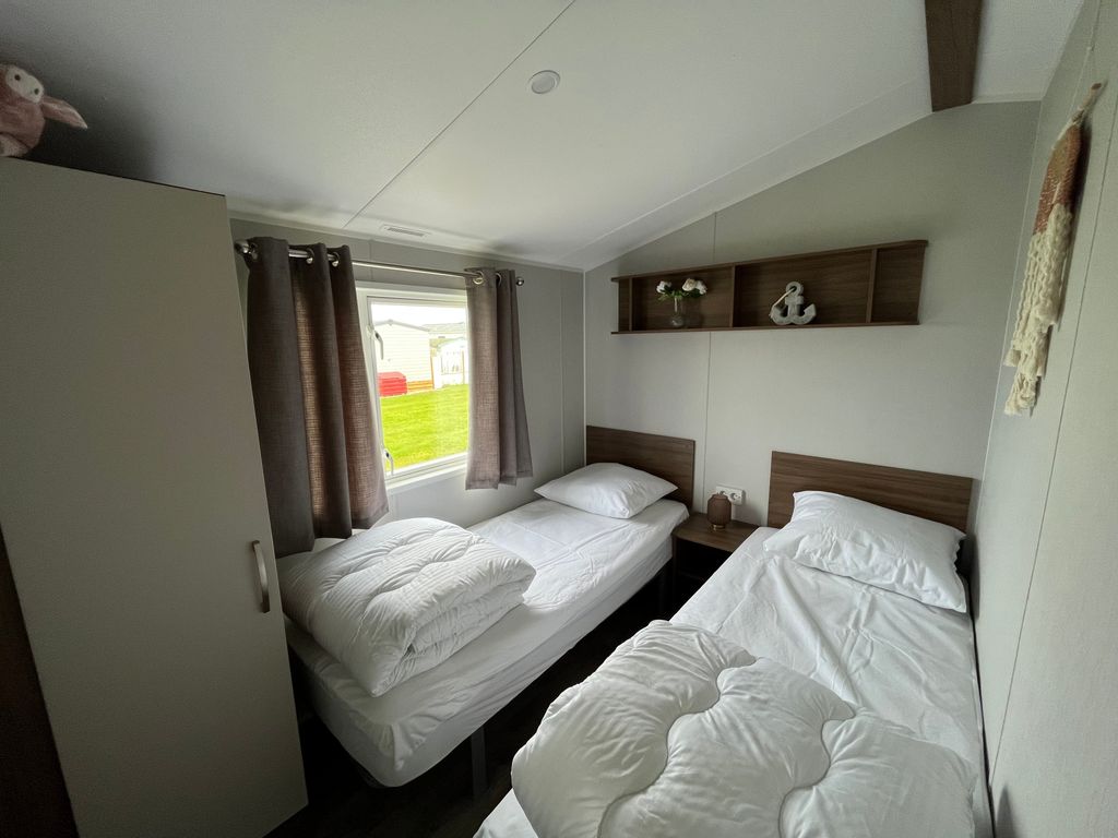 Neues Ferienhaus Chalet Nr.73 zweite Reihe direkt am  Wattenmeer, komplett eingezäunt