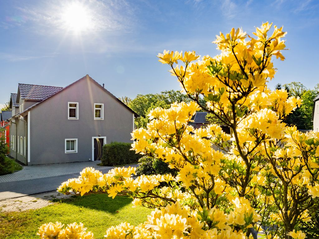 Ferienhaus Bimmelbahn- Familienferienhaus 100 m² am Dampflokbahnhof / Sauna / Trampolin/ Spielezimmer