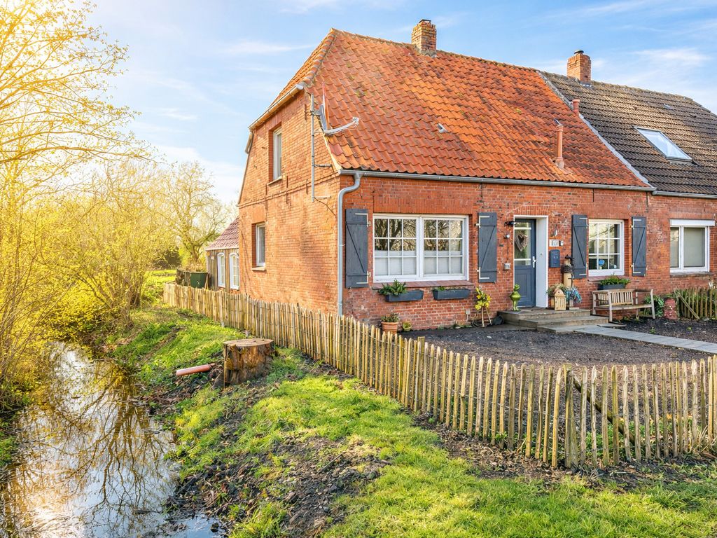 Huus an`t Dörpsdiek