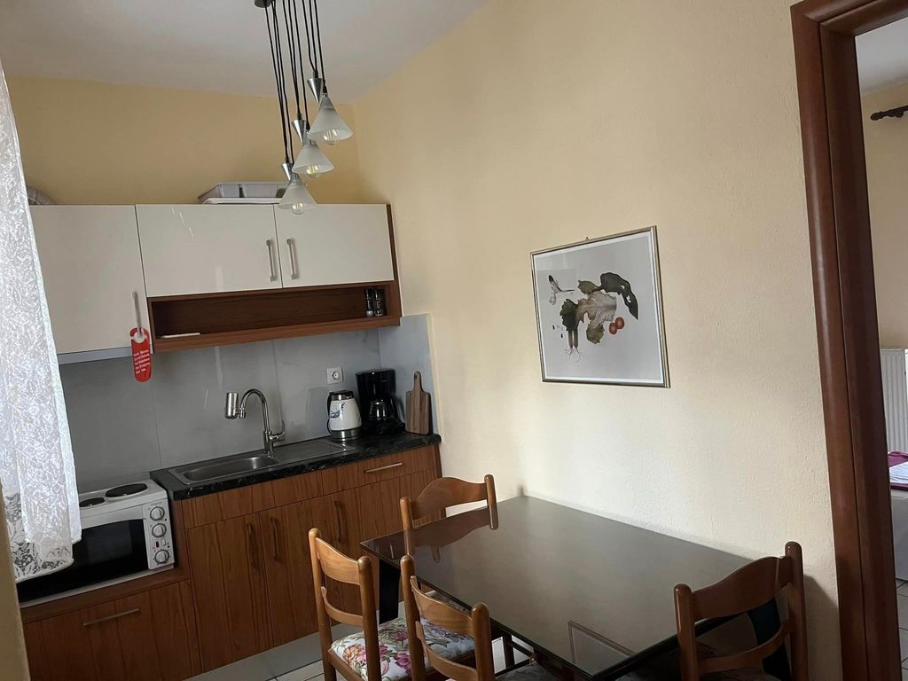 Villa Askamnia and Suites- Familiensuite mit Balkon