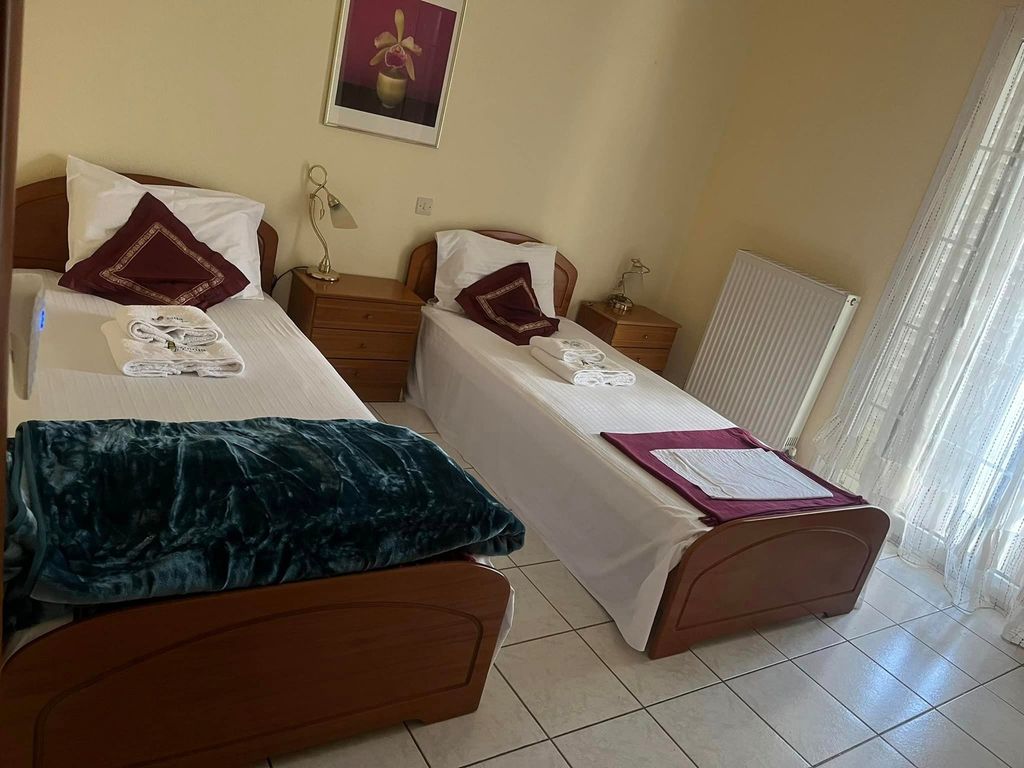 Villa Askamnia and Suites- Familiensuite mit Balkon