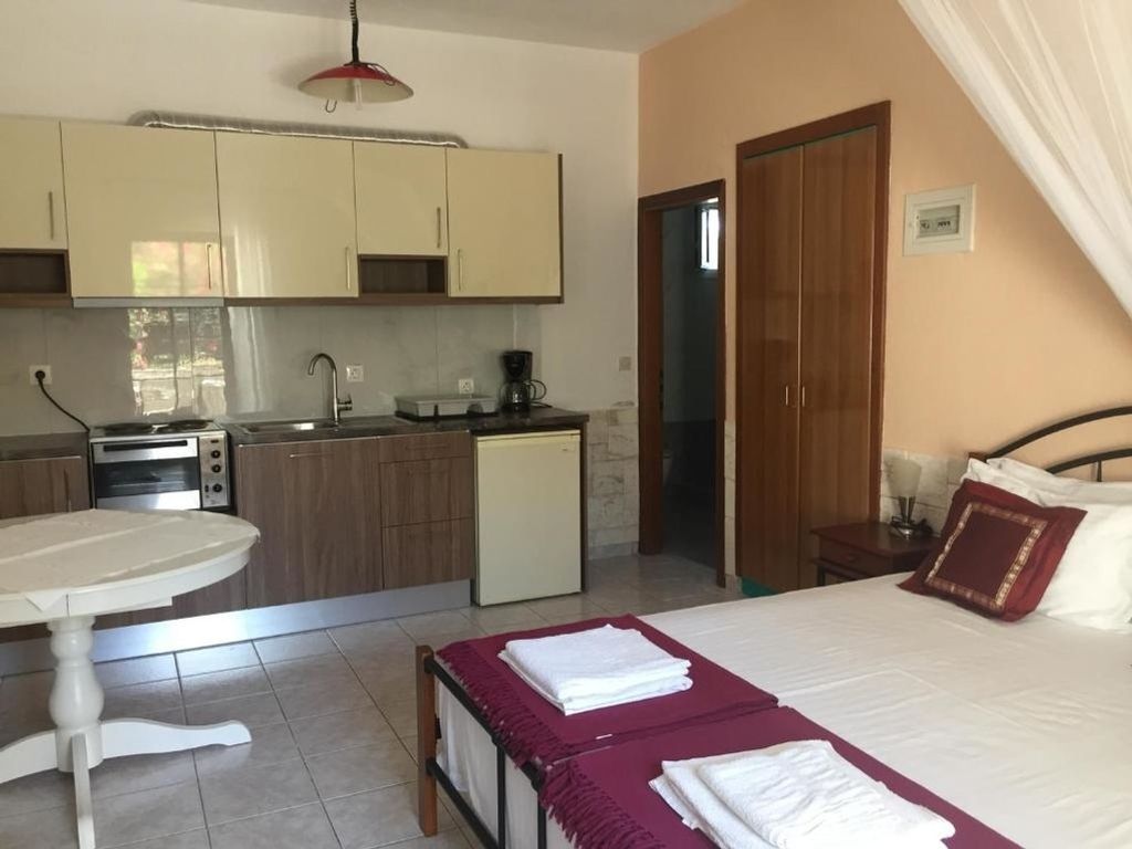 Villa Askamnia and Suites- Suite mit private Pool for 4