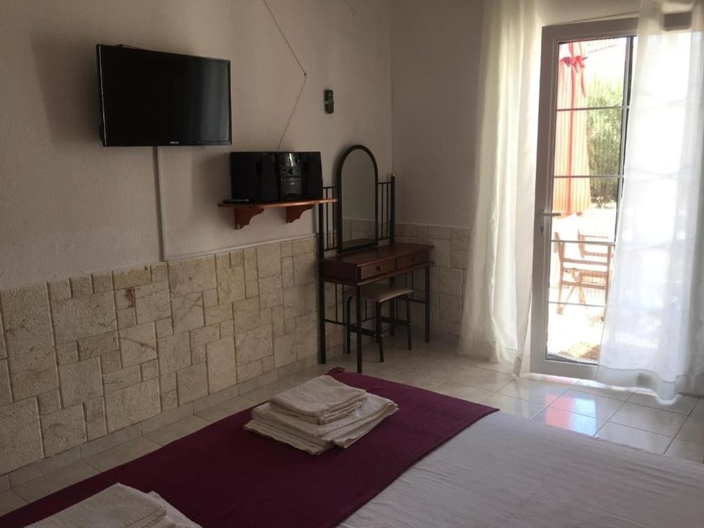 Villa Askamnia and Suites- Suite mit private Pool for 4