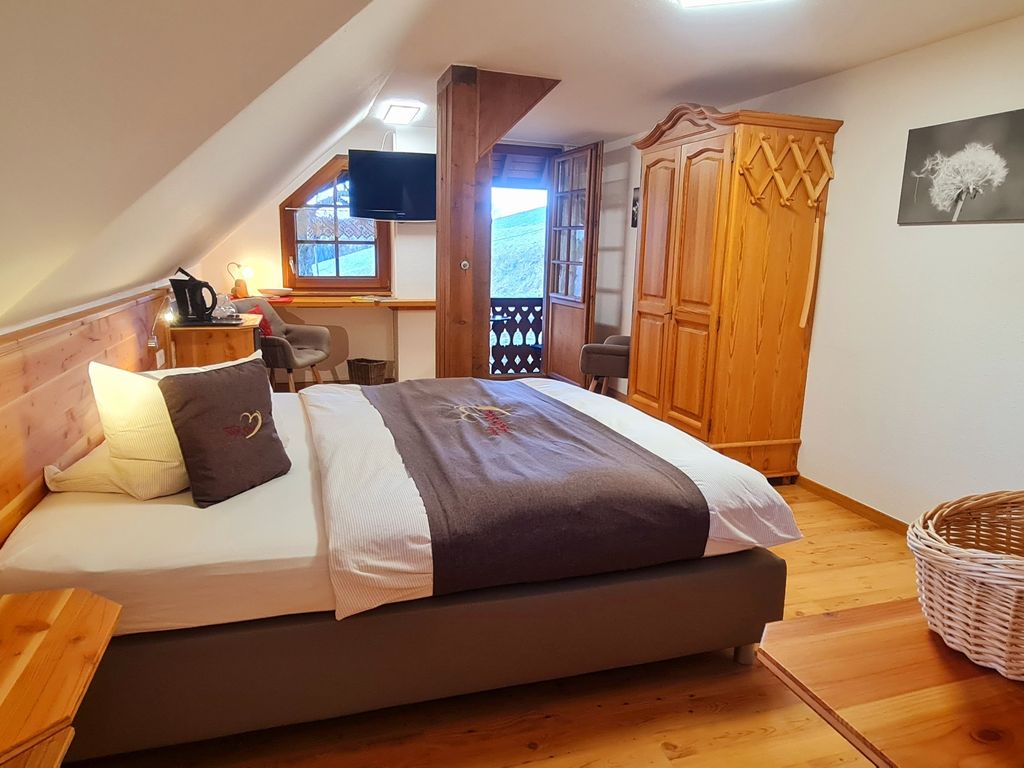 Gästehaus Holzer Kreuz- Gästezimmer Margerite für 2 Personen inkl. Landfrühstück