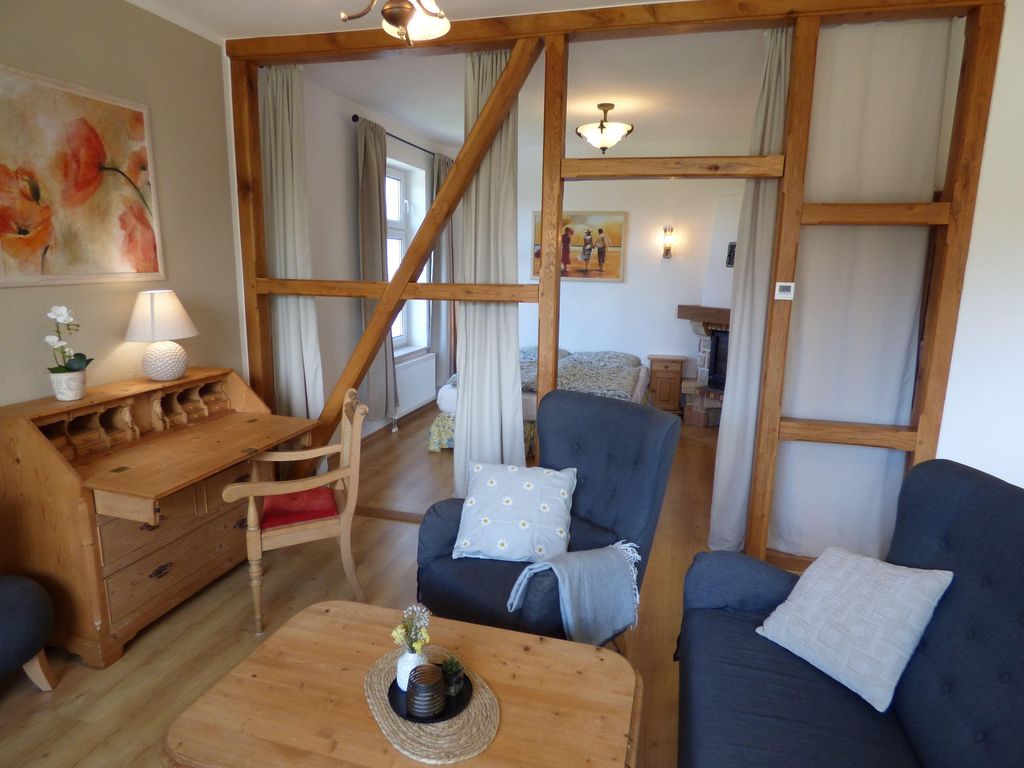 Große Ferienwohnung Wa2 -100qm - im Erdgeschoss der Villa Walhall in einem parkähnlichen Garten