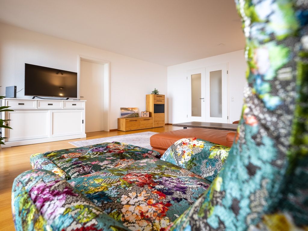 Großzügige Ferienwohnung in Wilhelmshaven am Südstrand mit Balkon & Meerblick | Wohnung 28