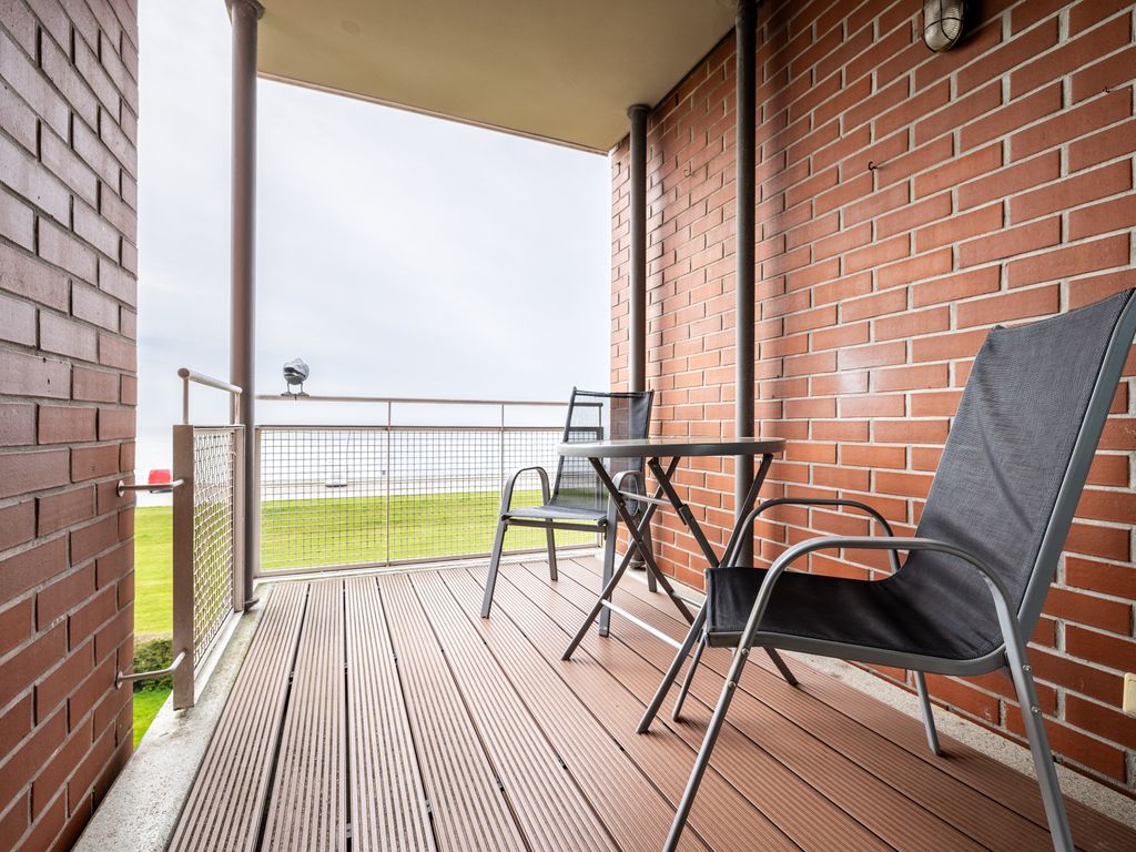 Großzügige Ferienwohnung in Wilhelmshaven am Südstrand mit Balkon & Meerblick | Wohnung 28
