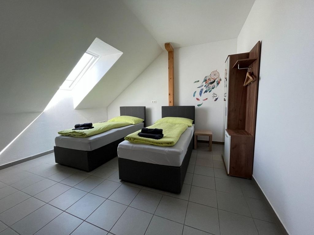 3100: Apartment RATZERSDORFER SEEN / Top 11