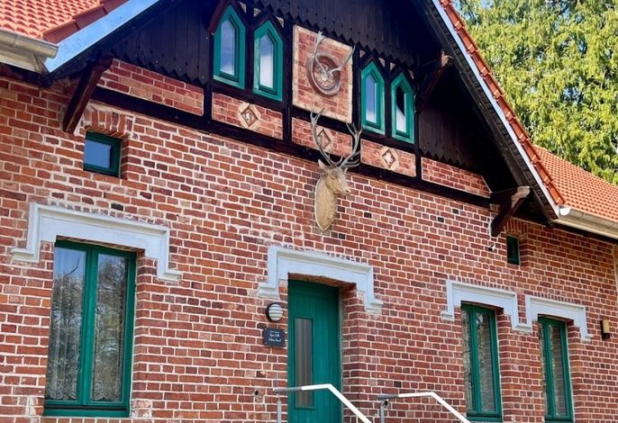 Ruhige FeWo in der Försterei Kalkhorst - Komfort & historisches Ambiente