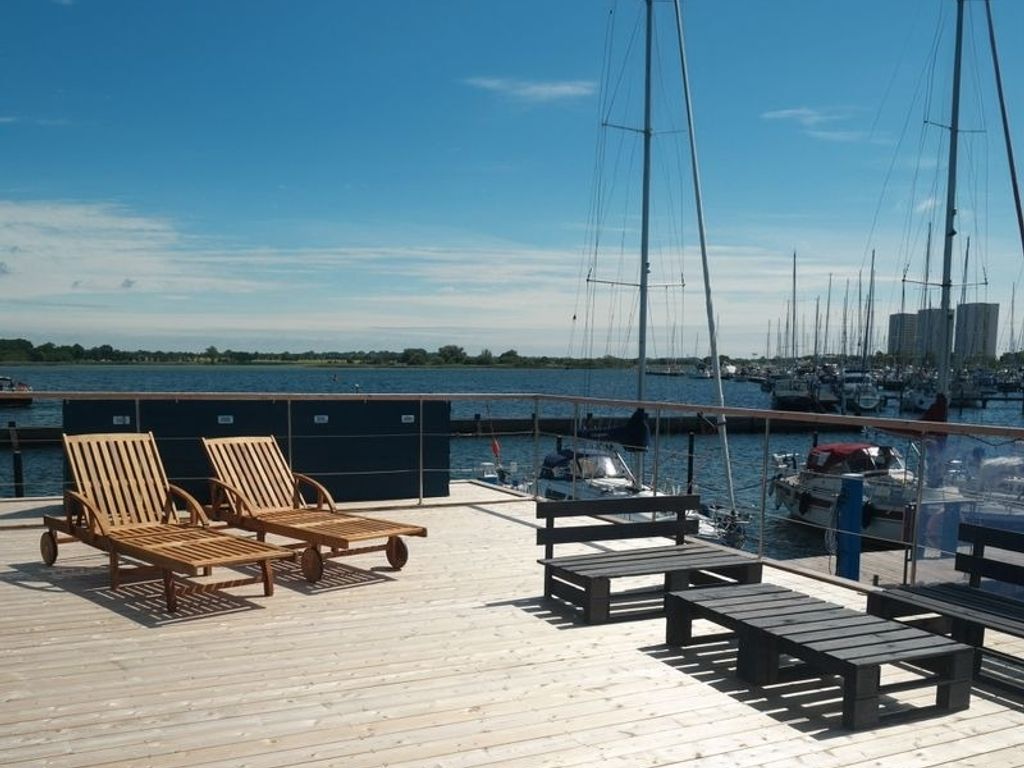 Hausboot Kaddi`s SunDREAM - Huus & Meer - Burgstaaken