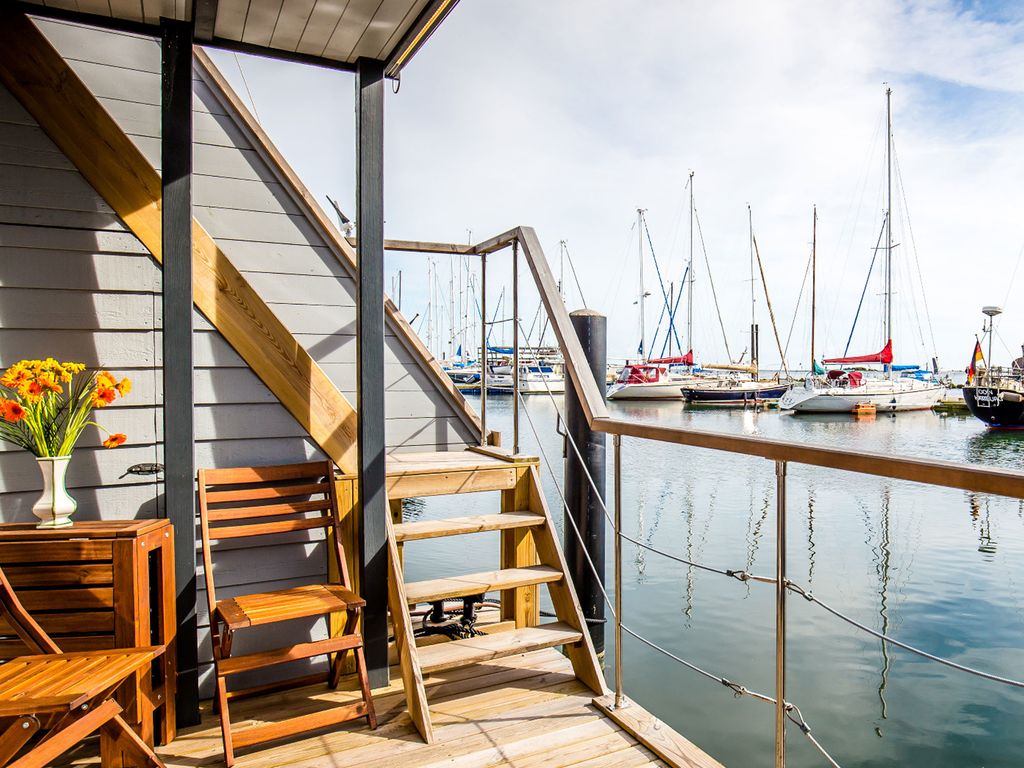 Hausboot Kaddi`s Sunshine - Huus & Meer Burgtiefe