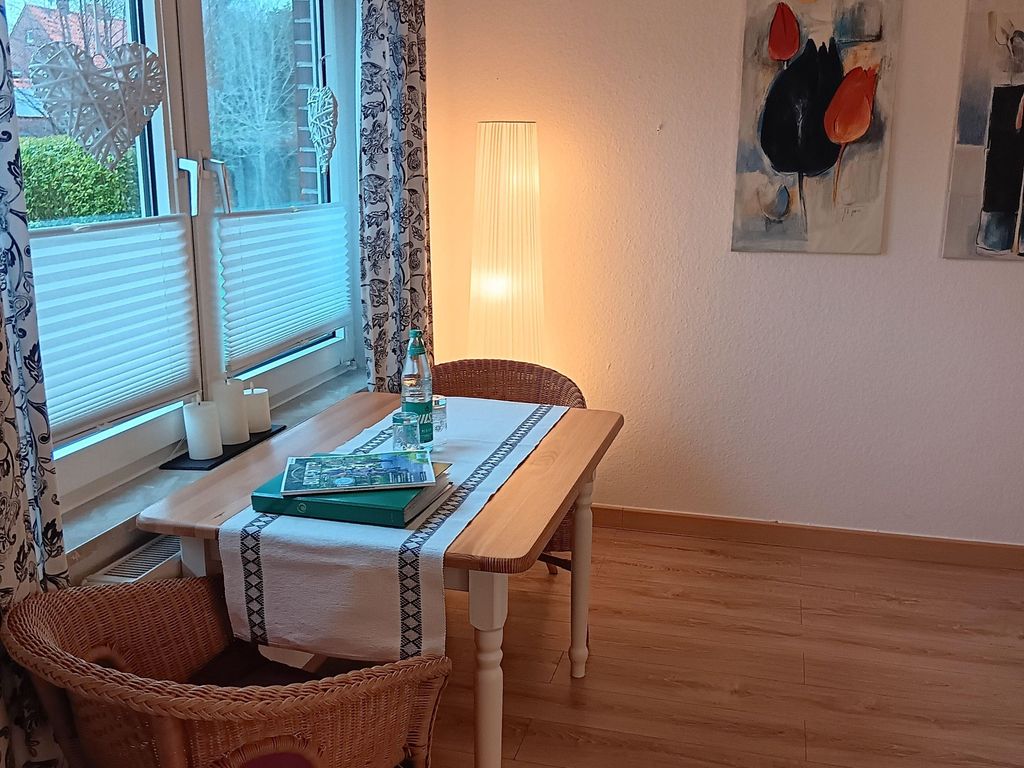 Apart Lachmöwe im Möwennest Tossens