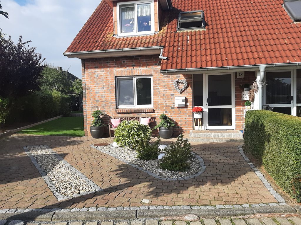 FEWO mit Terrasse und Garten