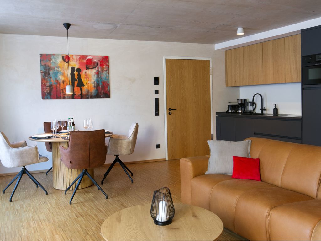 Adlerhaus, Gartenwohnung -410-