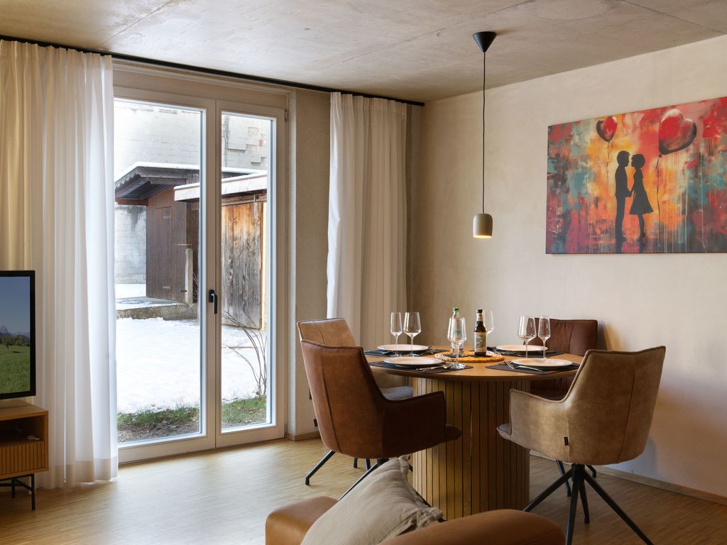 Adlerhaus, Gartenwohnung -410-