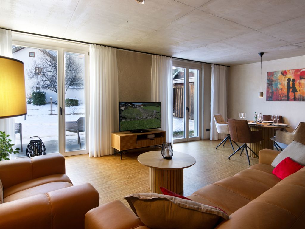 Adlerhaus, Gartenwohnung -410-