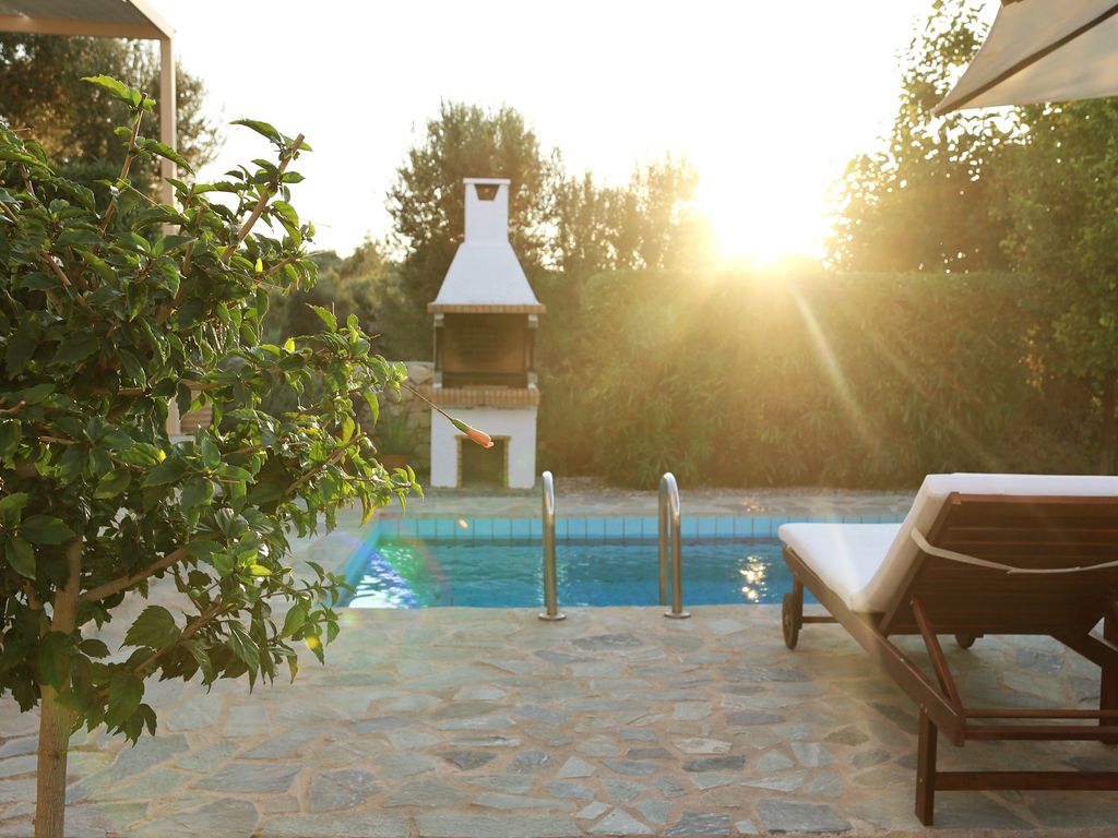 Villa Lemoni with Private Pool and Sea View