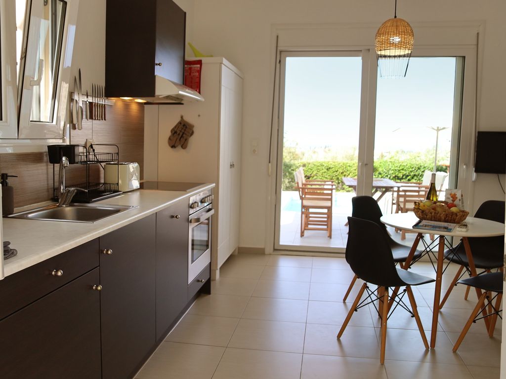 Villa Lemoni with Private Pool and Sea View