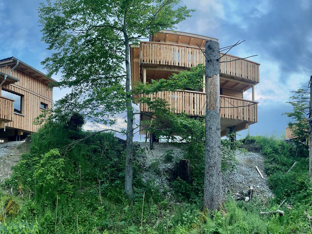 Wald ist Zukunft [Baumhaus Biene]