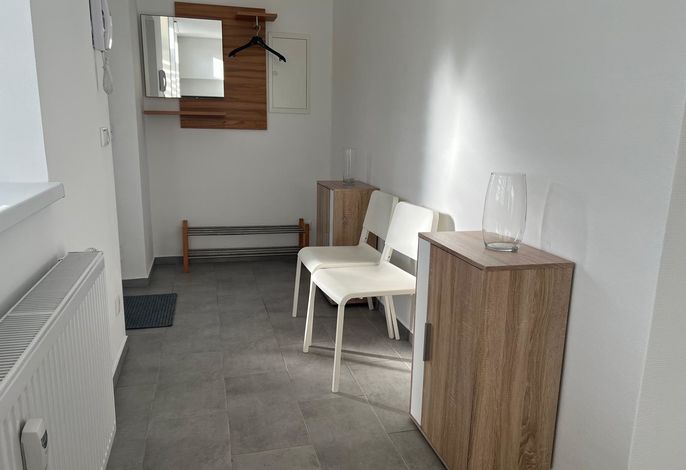 Grosse Möblierte Wohnung  Zu Vermieten inkl. Parkplatz , Garten