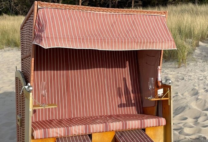 Ferienwohnung Ariane im Sommer mit Strandkorb – Foto 1
