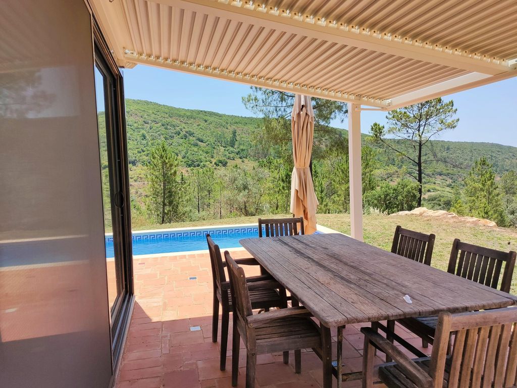 Casa Alfarobeira, villa with splendid views and private pool for 4P+baby