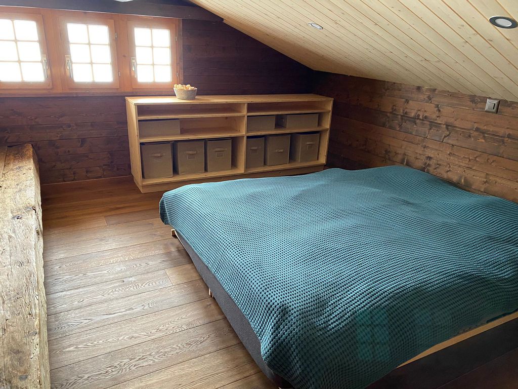 Heimelige Wohnung in einem Walliser Haus