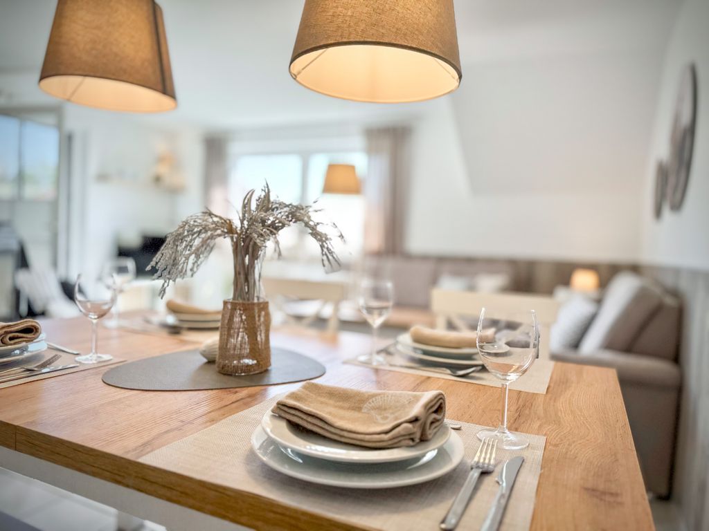 Wenkendeck – Große Maisonette mit Kamin & Balkon