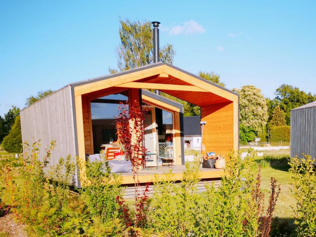 (307) Tiny Elbhouse