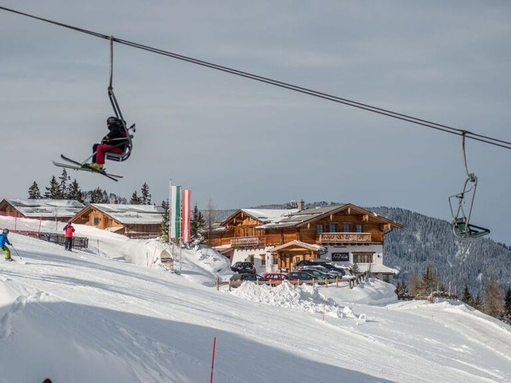 Alpine Lodge App. I