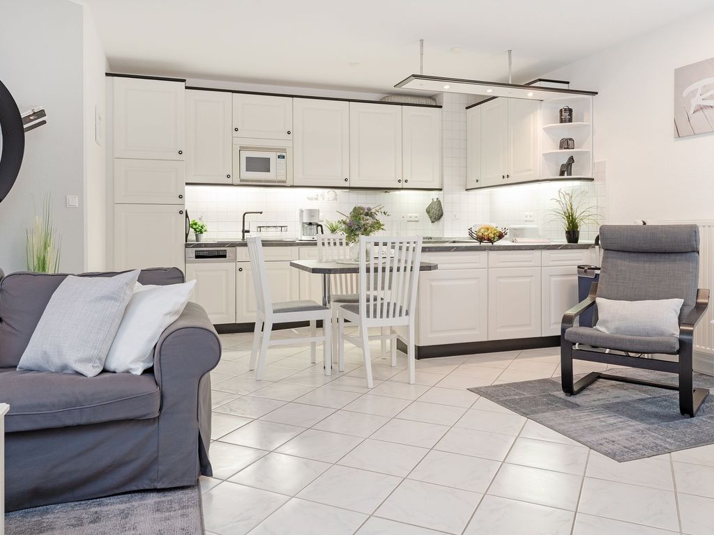 Haus Atlantic Grömitz: Küche einer Ferienwohnung