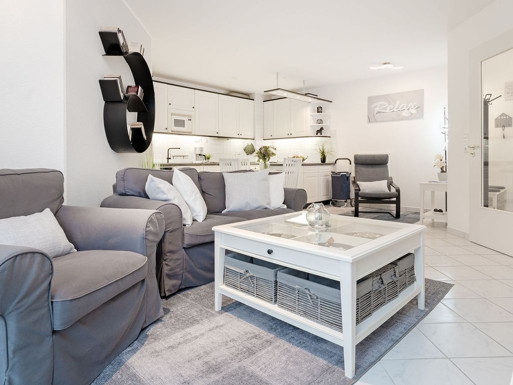 Haus Atlantic Grömitz: Wohnbereich einer Ferienwohnung