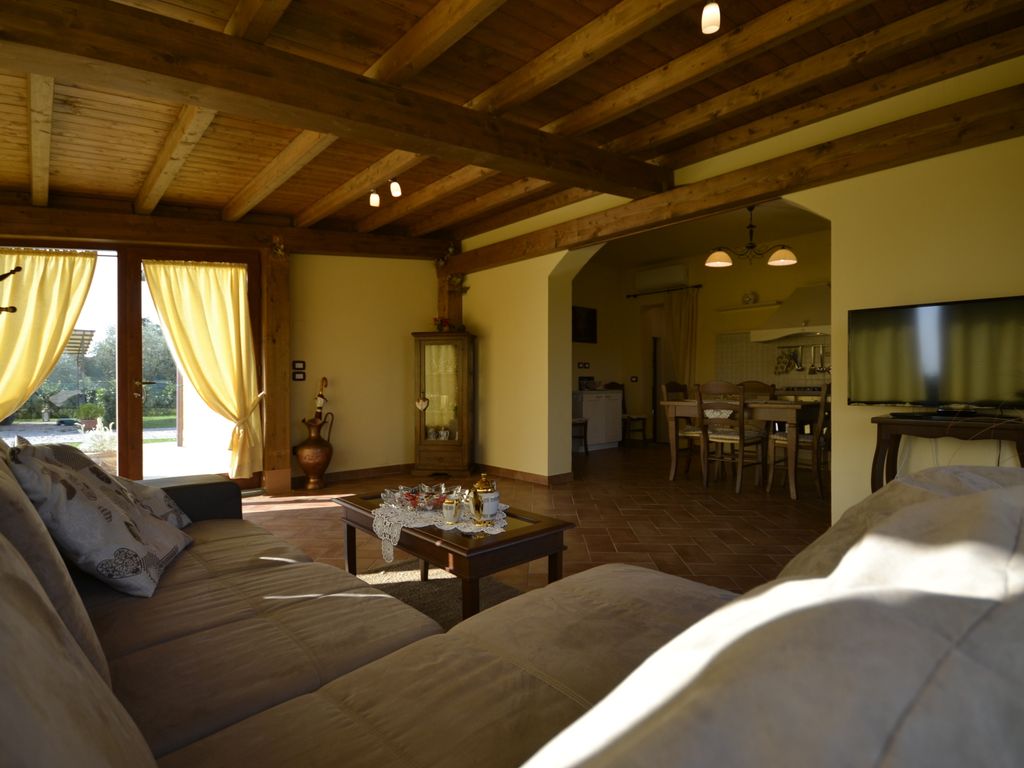 Villa Mira
