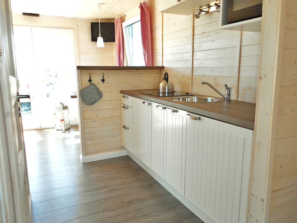 Hausboot Emma mit toller Dachterrasse in Neustadt i.H.